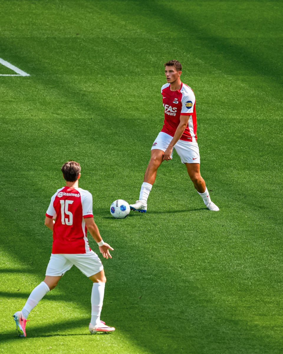 AZAlkmaar's tweet photo. 🏟️ Terug naar Victorie!

📕 De competitie staat weer voor de deur! In de nieuwe rubriek Terug naar Victorie blikken we voorafgaand aan iedere thuiswedstrijd terug op eerdere ontmoetingen met de tegenstander in Alkmaar. Lees hier alles over het duel met ADO Den Haag: https://t.co/xOMDC2Qbdo

#AZAlkmaar #azado #TheFutureIsOurs