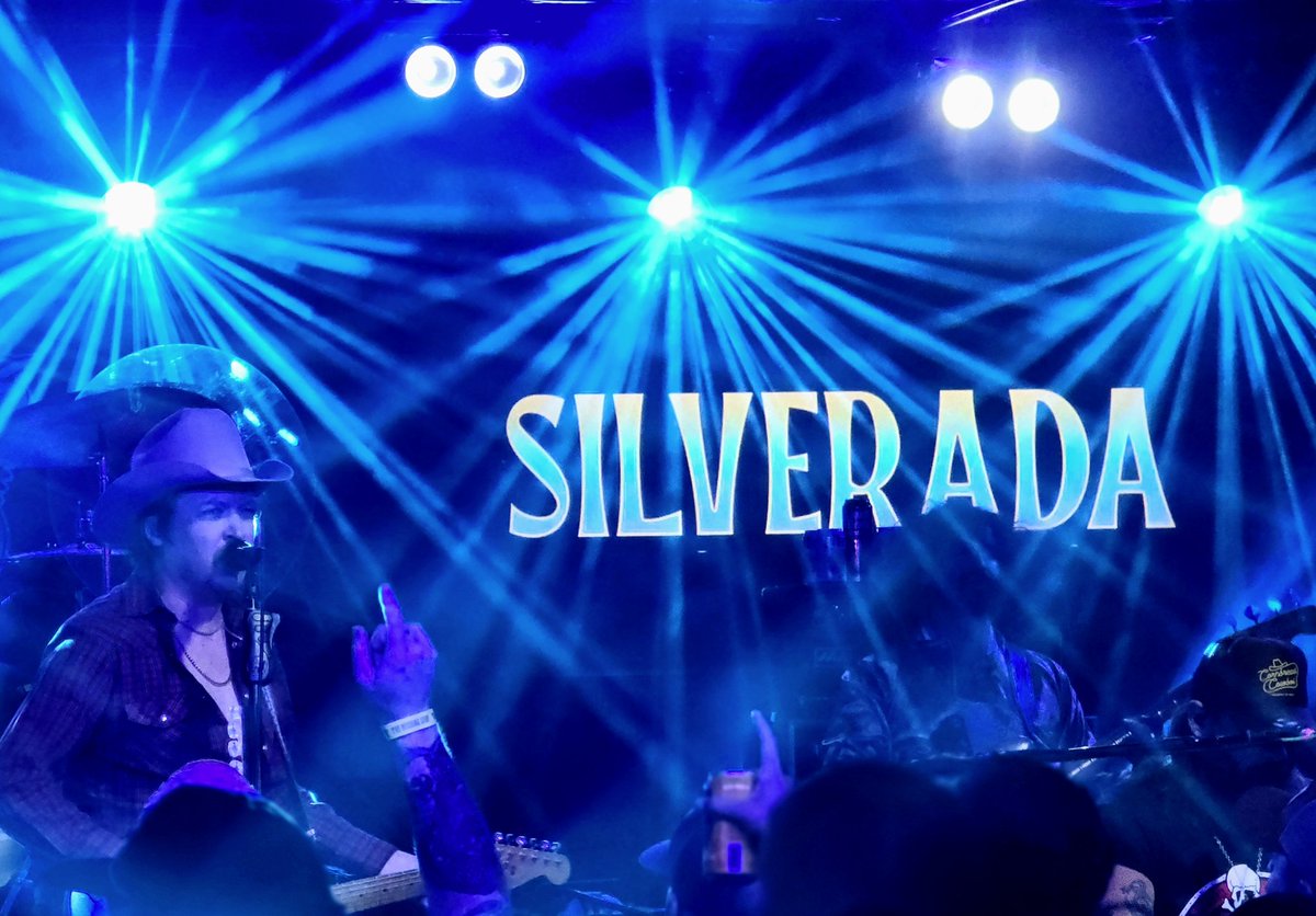 DavidinSL's tweet photo. Happy Silverada Day!
#Silverada #HonlyTonk #LivingProof https://t.co/JzYACApC04