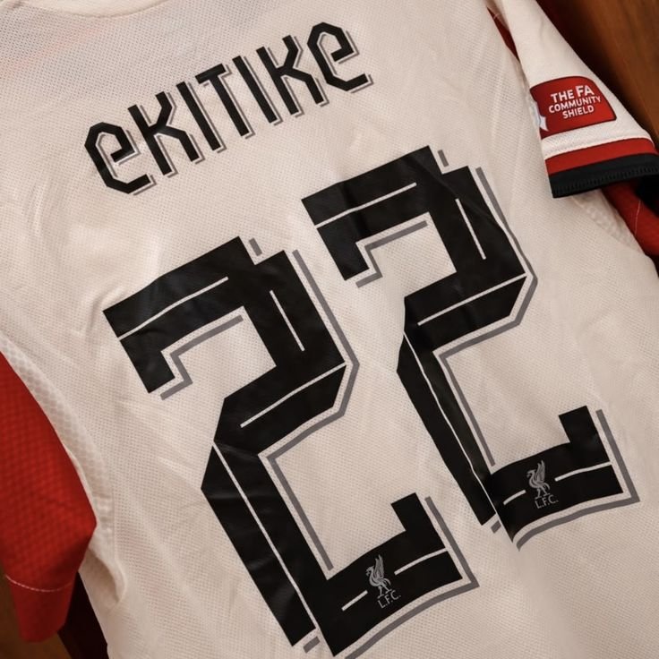 Danoooo766's tweet photo. Did you  know that:
' Ekitike's name backwards is still Ekitike'😂🤭
    Now then pronounce  this 👇
'Her shoe will shine soon' https://t.co/xcEp76YFUT