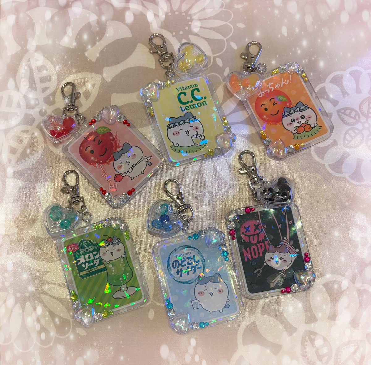 H0321Ayaka's tweet photo. サントリー×ちいかわのシールが可愛すぎたので、キーホルダー作ってみた✨🌺
全員分作りたかったけど力尽きた…Cレモのちいうさ激かわなんよな〜
#ちいかわ https://t.co/WBw9xmSX33