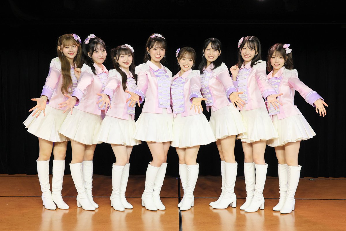AKB48_staff's tweet photo. ⋆˙⟡  《夢のポップスター》公演🫧˖ . ݁𝜗𝜚. ݁₊

#夢のポップスター公演
初日ありがとうございました🎀🎶
たくさんの熱いご声援が届いていました❤️‍🔥

『歌唱力』がテーマの公演🎤
いかがでしたでしょうか💪🏻.ᐟ.ᐟ

全メンバーが歌って踊れる
“憧れのポップスター”へ…🩰💎

1830mの夢に向かって
公演を通して成長していくメンバーを
これからも応援よろしくお願いします🌟

#AKB48