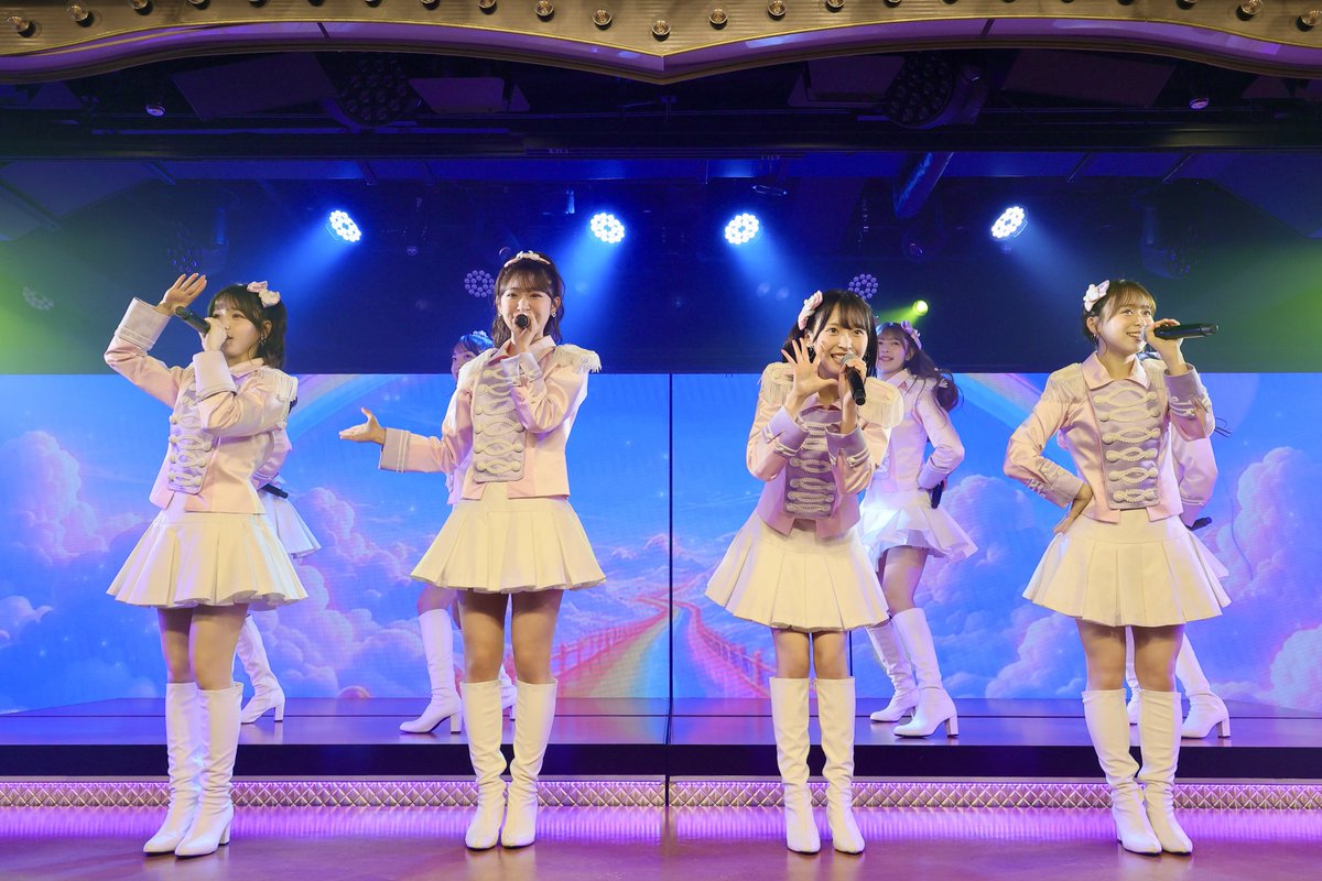 AKB48_staff's tweet photo. ⋆˙⟡  《夢のポップスター》公演🫧˖ . ݁𝜗𝜚. ݁₊

#夢のポップスター公演
初日ありがとうございました🎀🎶
たくさんの熱いご声援が届いていました❤️‍🔥

『歌唱力』がテーマの公演🎤
いかがでしたでしょうか💪🏻.ᐟ.ᐟ

全メンバーが歌って踊れる
“憧れのポップスター”へ…🩰💎

1830mの夢に向かって
公演を通して成長していくメンバーを
これからも応援よろしくお願いします🌟

#AKB48