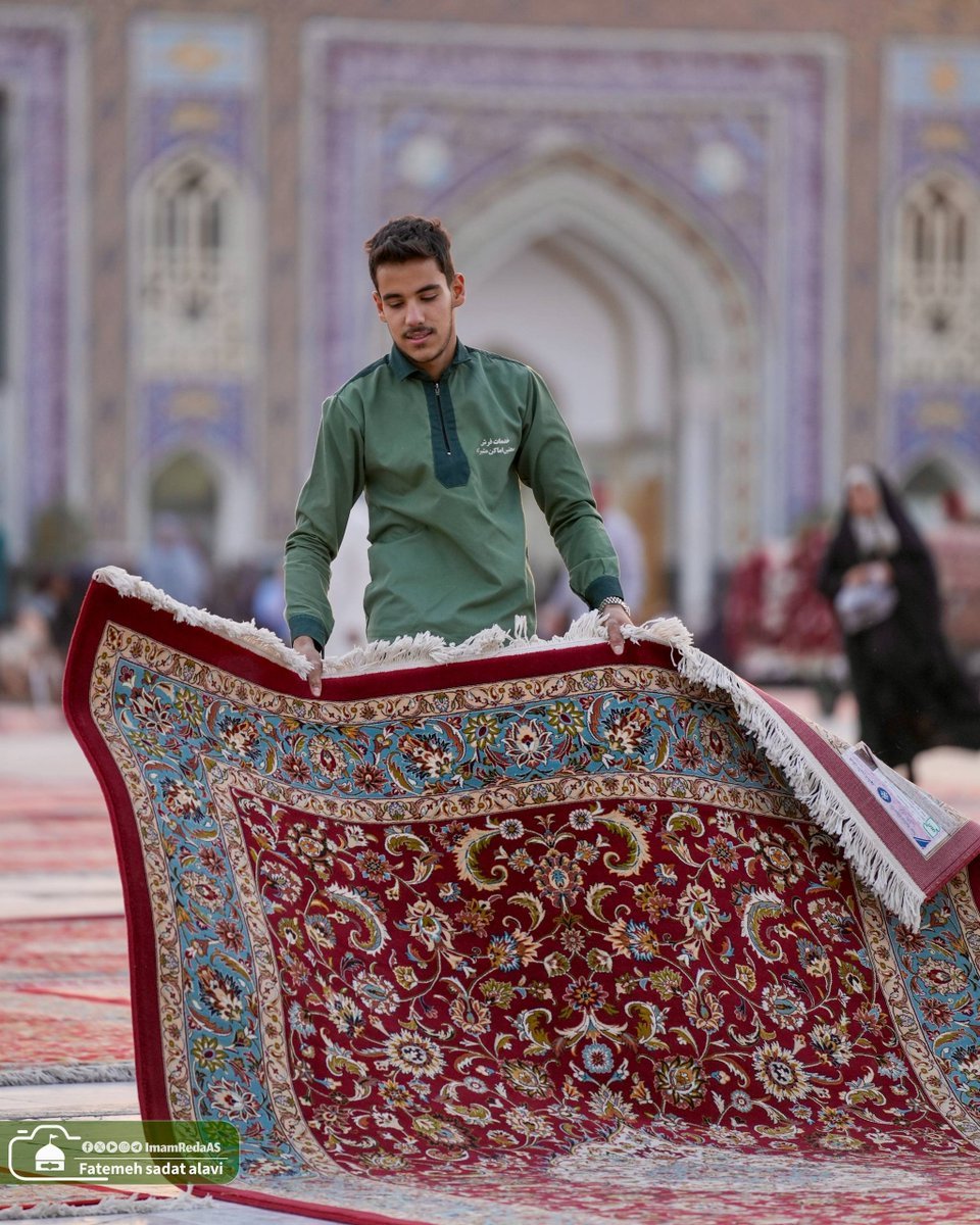 ImamRedaAS's tweet photo. 🌿 يا أنيس النفوس!
ليتني من خيوط تلك السجادة الرضوية حتى أبقى لائذًا بحرمك؛ لأن قلبي لا يهوى الفراق … 

#العتبة_الرضوية_المقدسة https://t.co/gxS8CNhjDG