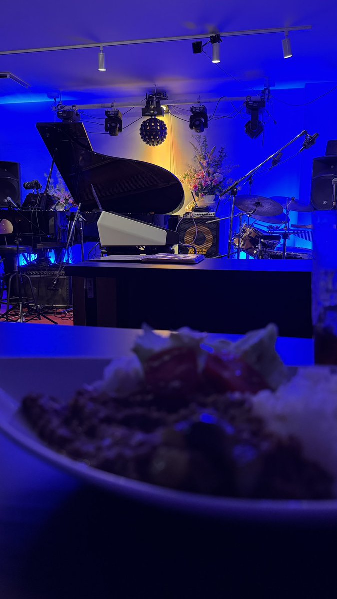 RyotaHanabusa's tweet photo. #altspeaker に来てみた(弾かないけど)

ELS-03が鎮座していますね

キーマカレー美味しい https://t.co/STNUqcrQpN