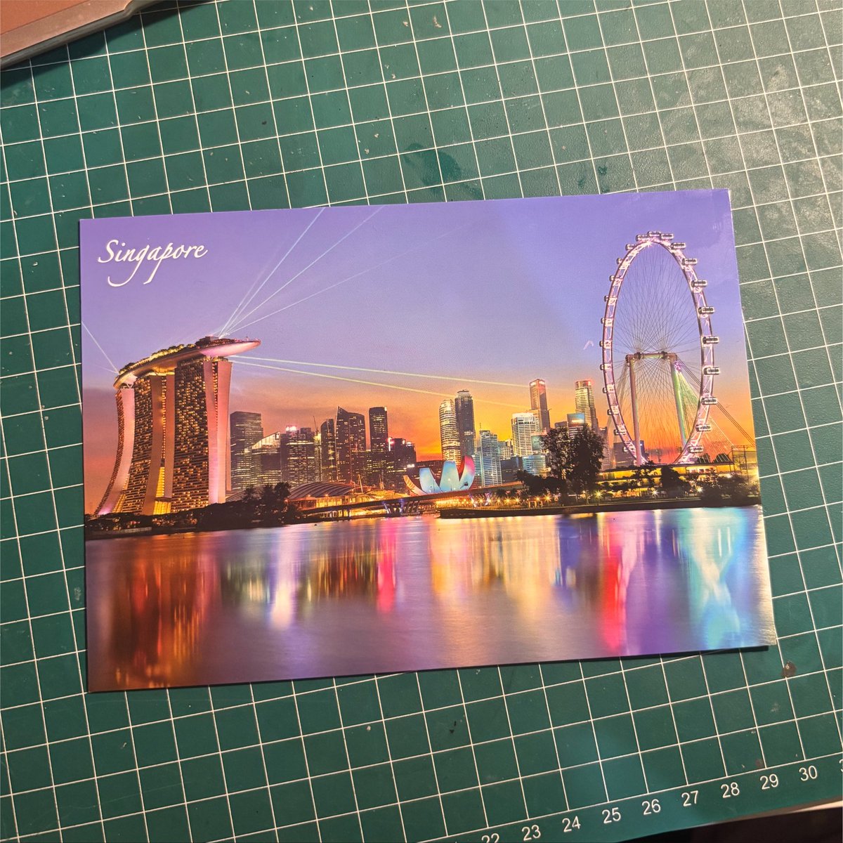 belajarzen's tweet photo. back to life (+habis nulis postcard dari singapore buat seseorang 👀🚋) https://t.co/FnRKzCo3pD
