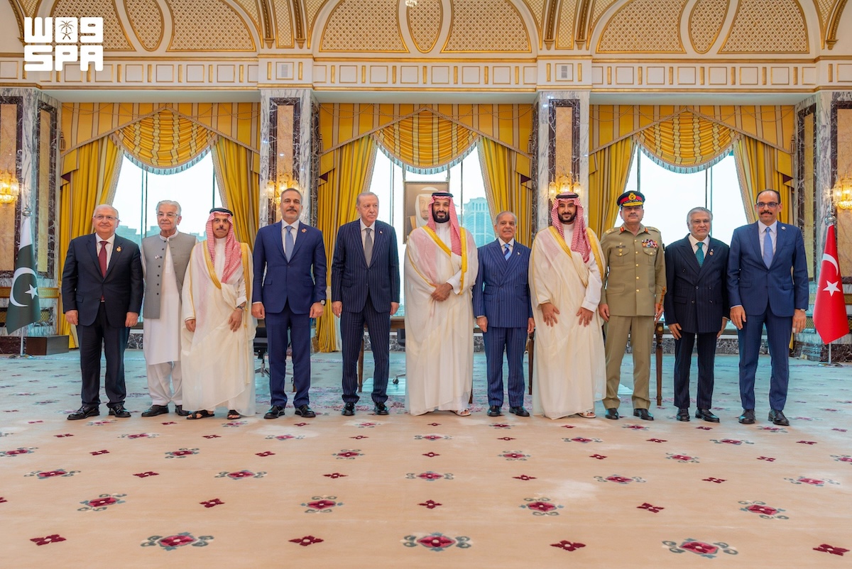 arabnews's tweet photo. PHOTOS: Saudi Arabia, Turkiye and Pakistan signed a defense agreement on Friday in Makkah, aimed at strengthening joint deterrence and expanding defense cooperation.

https://t.co/28ad44RGPD https://t.co/Timj6EJnFv