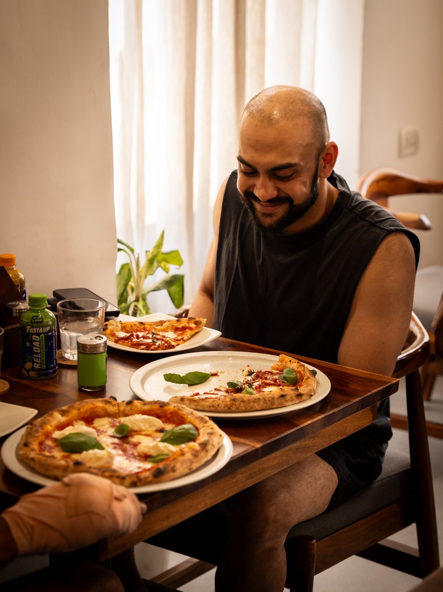 SusannaDiCosimo's tweet photo. We don't chase trends.
We simply make the pizza we believe in.
Authentic. Neapolitan. Traditional. 🇮🇹
Crafted with passion, respect for tradition, and attention to every detail. That's all we do.
The smile before the first bite says everything. 🍕
#dasusy https://t.co/e5wpSBGbw3