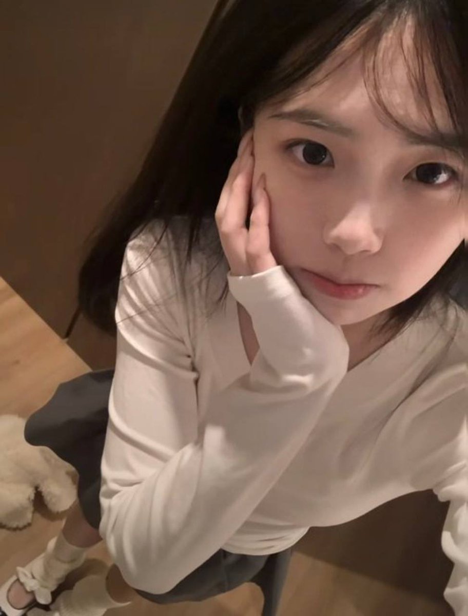 SatyaBhadoriya's tweet photo. 新人刚玩x

高考结束彻底放飞

谁要锐评我准女大19岁的福🤪 https://t.co/PybAk6hxMf