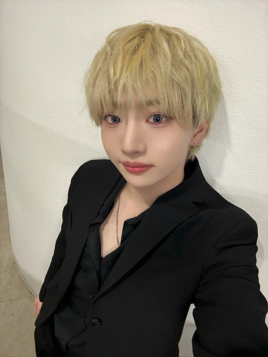 CHASER_ofcl's tweet photo. 요즘 너무 더웡 ㅠ

#체이서 #CHASER #チェイサー
#렌  #REN https://t.co/hoMHvMofk2