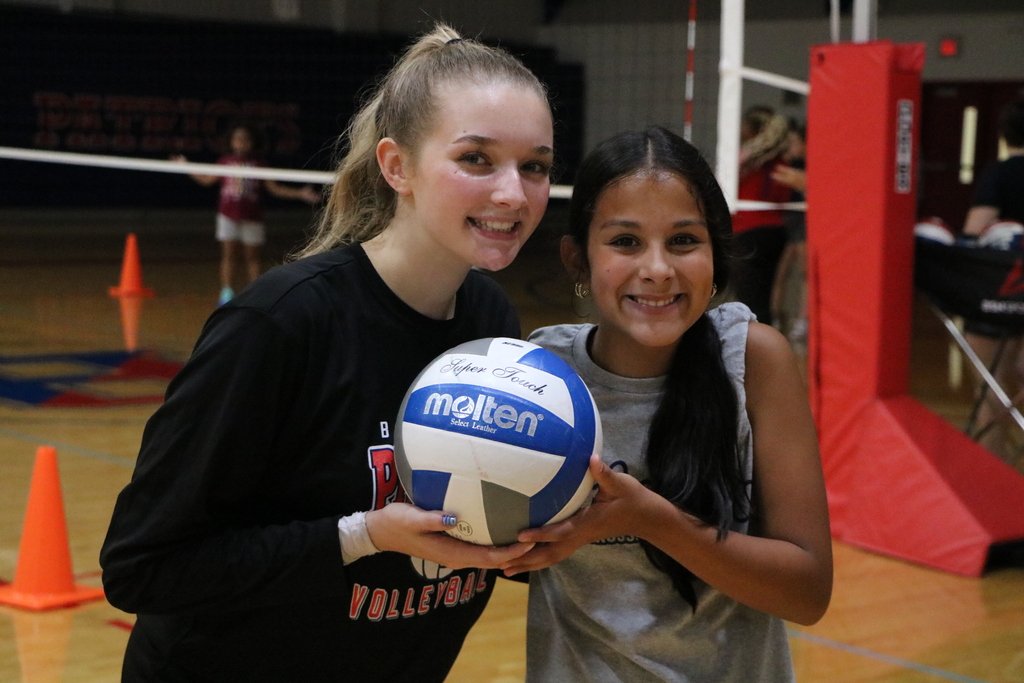 BinghamtonCSD's tweet photo. 🏐 | Our Elementary Volleyball Campers had a great week learning drills and learning the ins and outs of the sport alongside our Patriot Athletes this week! #BPatriotProud https://t.co/NJWNA2ipKg