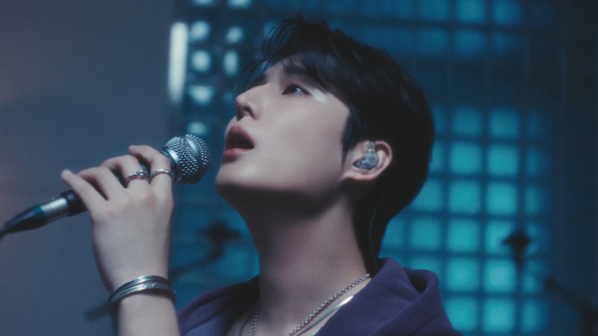 day6official's tweet photo. Young K “F world” LIVE CLIP

https://t.co/hjL1rE4yM7

#DAY6 #데이식스
#영케이 #YoungK
#YOUNGEST
#F_world https://t.co/0EebsXAriW
