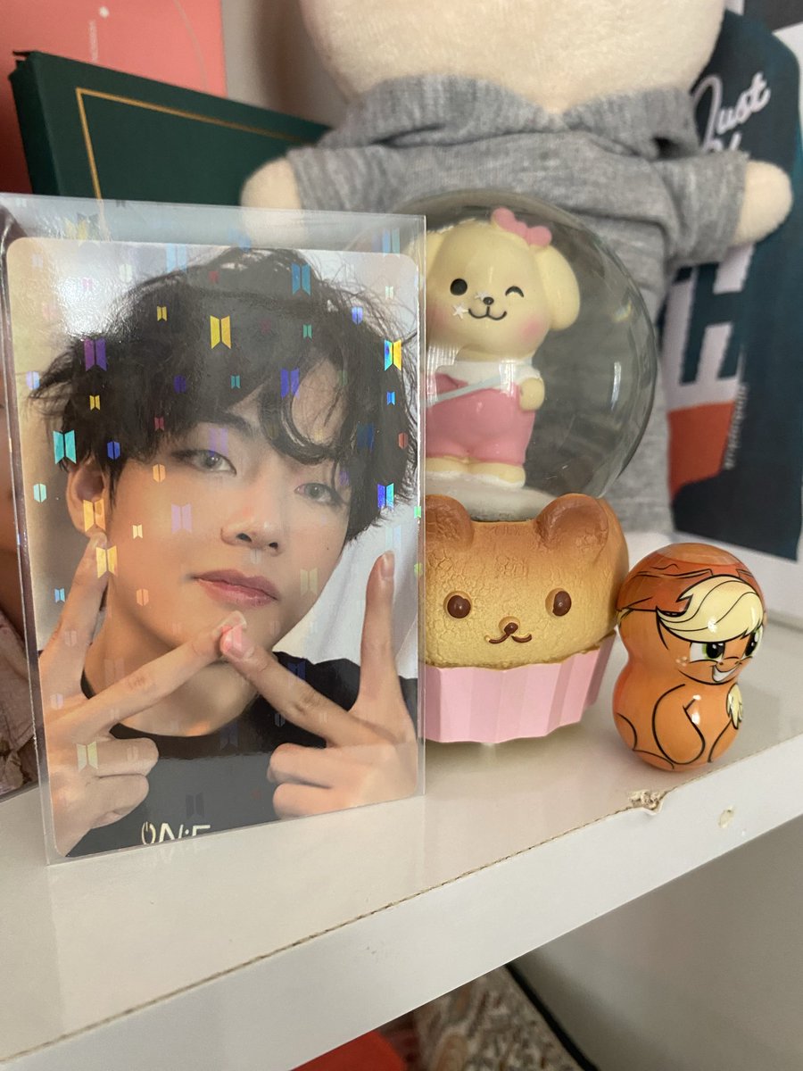 vantaekook97's tweet photo. happy happy maiill📦 ˙⋆✮⋆˚࿔

btsli sleeve bayildim💓😭🤏🏻
@seokdilan https://t.co/HXaWfg4YQR