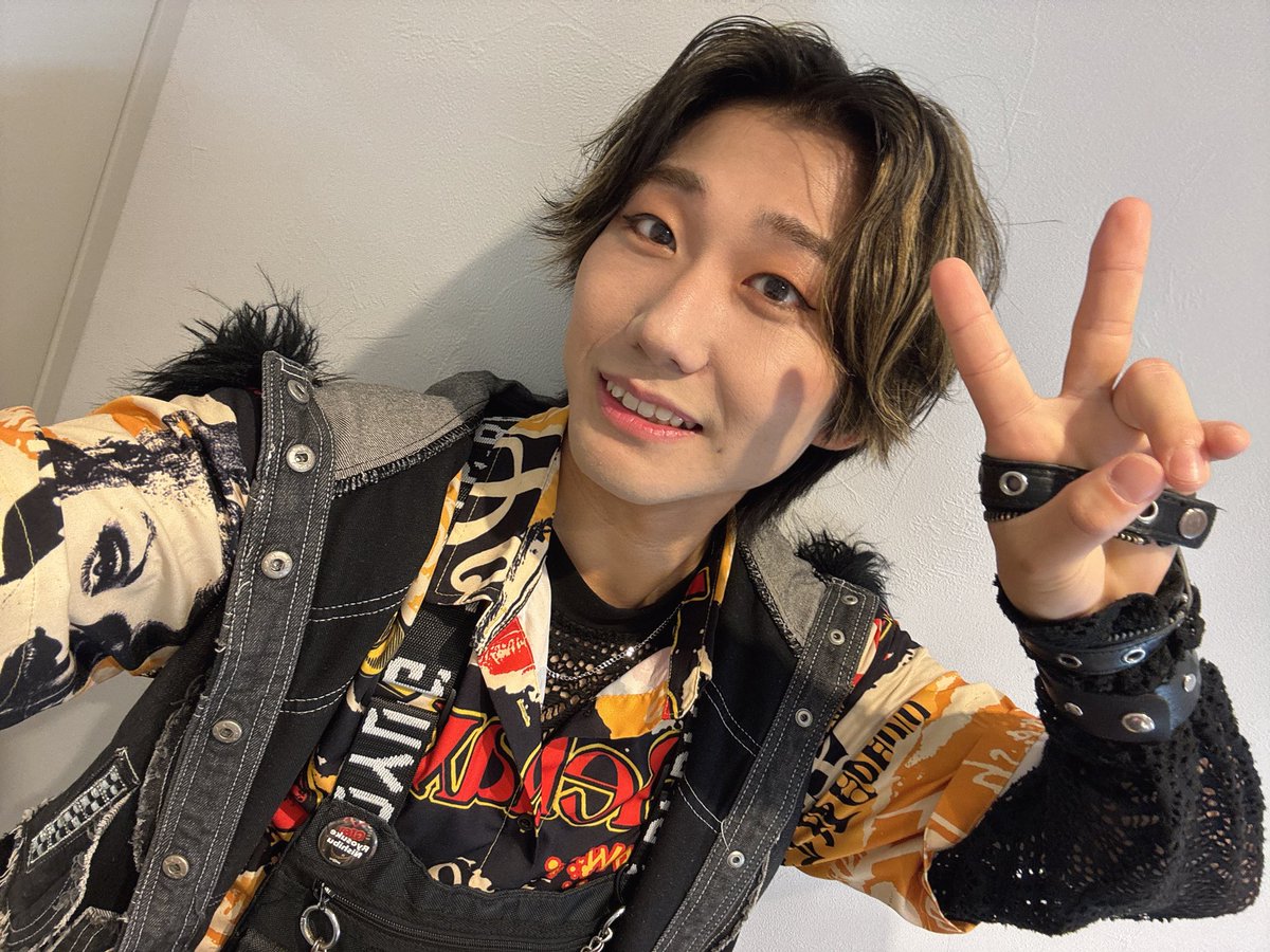 dragonfly_nishi's tweet photo. DRAGONFLY フリーライブ✨
今日もお越しくださった皆さん！
ありがとうございました😭

こうして平日ラストに一緒に同じ空間に入れて、楽しむ事ができて改めて幸せな時間でした🥹

明日、明後日もライブがあるので、
この夏の思い出になるような、楽しいライブを一緒に作っていきましょうね！

明日は金山マルシェ😳
待ってるよ〜！
#DRAGONFLY
#DFUP1500