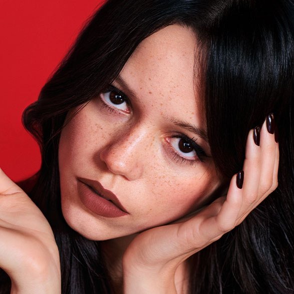 jenna_ethereall's tweet photo. I hope the people who said she needs to cover her freckles in hollywood are jobless now https://t.co/aCUC0jcik1