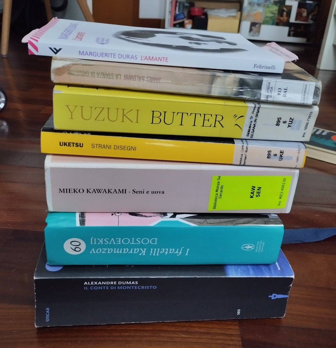 downeymore's tweet photo. Leaving for 10 days packing a bunch of books fully knowing I'll be reading fics 90% of the time #girlsmath https://t.co/tiwe0akdNb