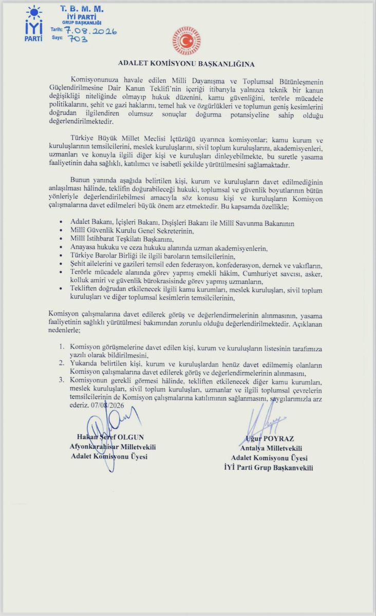 iyipartitbmm's tweet photo. “Milletimizden Gizlemeyin!”

Çerçeve Yasa görüşmelerinin Tören Salonu’nda, canlı yayınla yapılması, şehit yakınlarımızın ve gazilerimizin dinlenmesi için TBMM’ye başvurduk.

Bu yasa kapalı kapılar ardında görüşülemez.

Kapıları açın! Türk milleti görsün ve duysun! https://t.co/2zJwbO9QDR