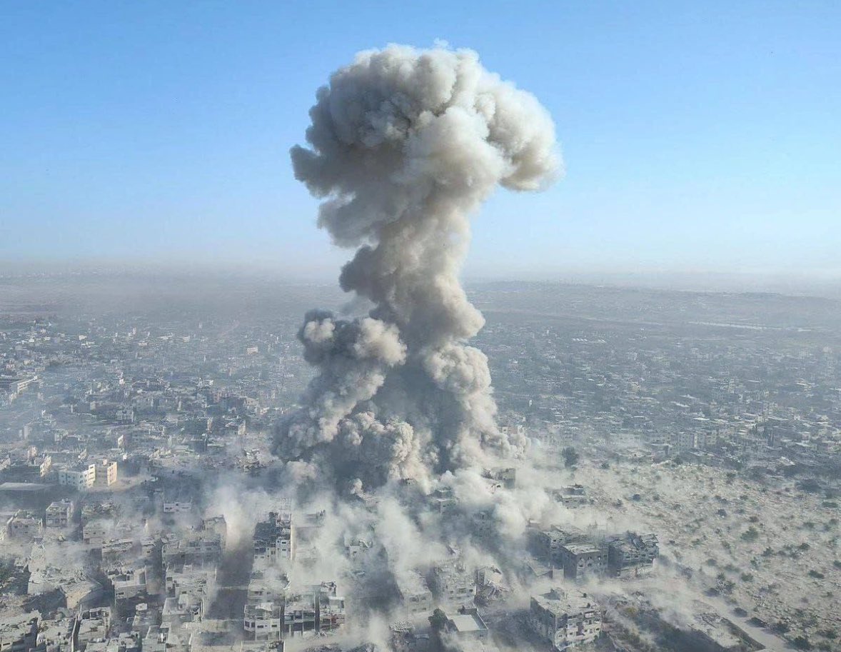 mhdksafa's tweet photo. Netanyahu said that an Iranian nuclear strike on Israel would be like “10,000 tons of TNT falling on a country the size of New Jersey (22,610 km2).”

Israel has dropped 223,000+ tonnes of explosives on Gaza (365 km2) - the equivalent of 22 nukes on 1.6% the size of New Jersey. https://t.co/oTGlYYUS0f