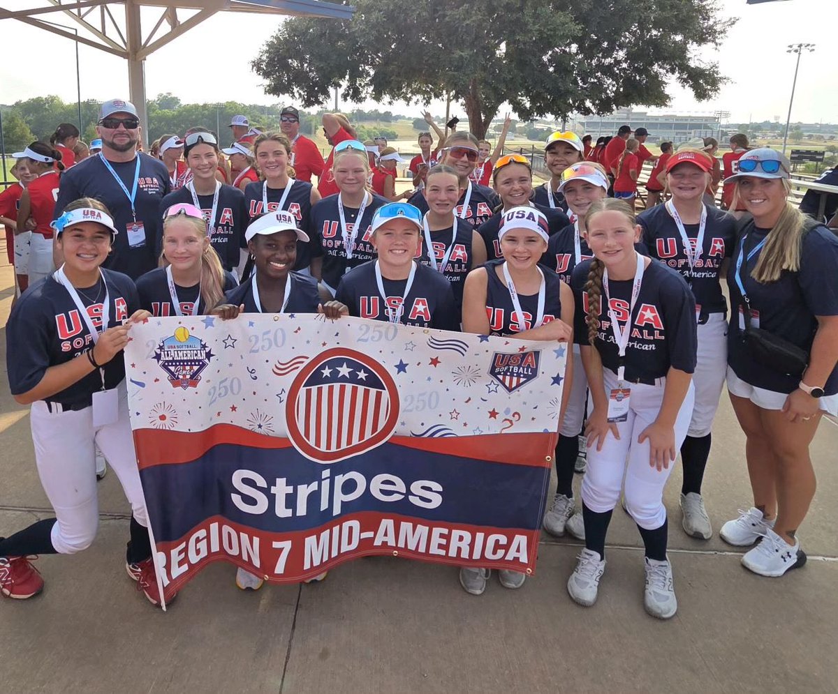 ichrans2031's tweet photo. Going into bracket play 2-1. Let’s go Region 7 Stripes! https://t.co/xThZm3n1Fv