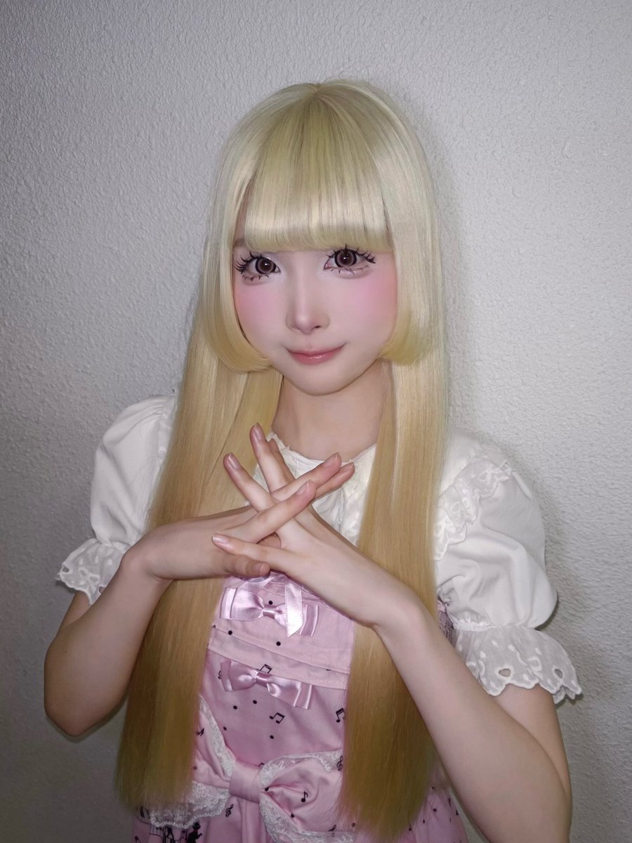 rorudoll's tweet photo. 実家に帰る度に｢こんな見た目では男に誘拐される｣｢東京なんて行ったら〇される｣｢田舎で結婚して孫の顔を見せてほしい｣と言われる

言われる度に私の心は実家から離れていく https://t.co/TMoAHDvm8s