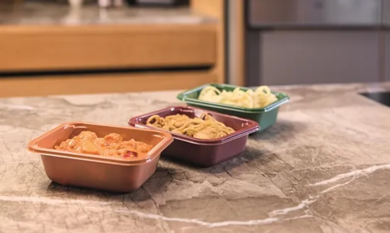 VersatilePackag's tweet photo. 🌱 Sustainable CPET trays with Evolve by Faerch® use high recycled content, are fully recyclable, and perfect for ready meals. #SustainablePackaging #CPET #EvolveByFaerch #CircularEconomy #FoodPackaging #ReadyMeals #PackagingInnovation #PackagingThatCares #TrayToTrayRecycling https://t.co/IjmterVSFr