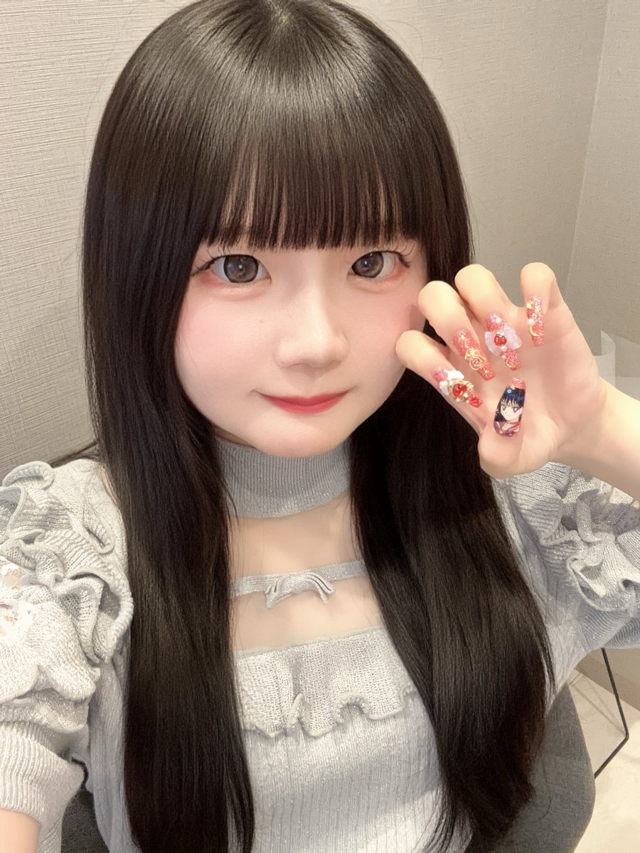 maid_moana's tweet photo. にゅーねいるとずっと可愛い顔♡ (と、爪に好きな女) https://t.co/CH9QzyFmoZ