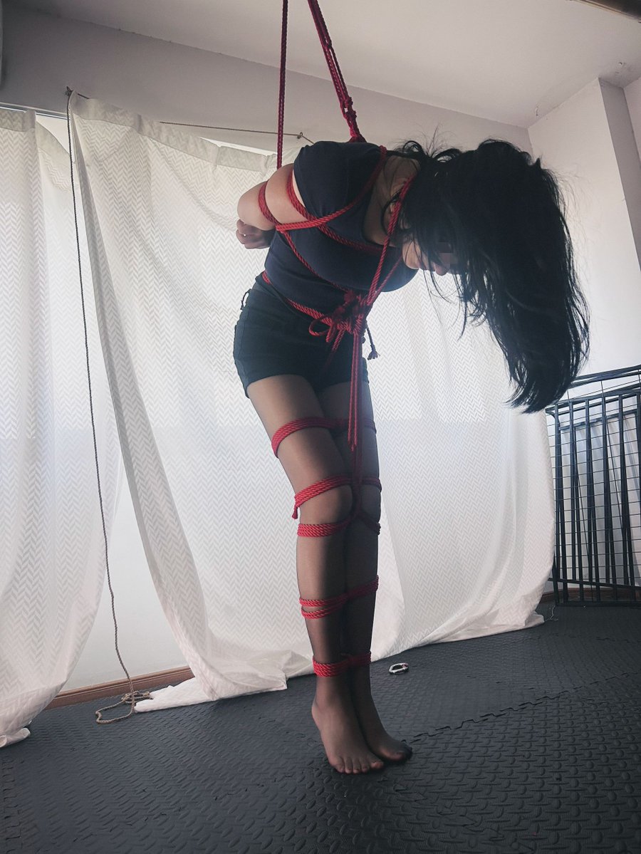 1ruvatar's tweet photo. 是晚霞
是晚风
@leqiee_ 
#绳缚 #shibari https://t.co/cUnFluSaXA