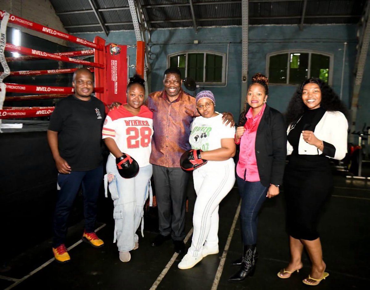 vote_ifp's tweet photo. 🟥⬜️🟩🟨⬛️⬜️🟥

KZN Sports, Arts and Culture MEC, IFP's Hon. Mntomuhle Khawula and HOD Dr. Thobile Sifunda led a site visit to Carbineers Boxing Gym in KZN. 

On the agenda: strengthening grassroots sport, empowering youth, and investing in community infrastructure. Direct engagement with stakeholders is key to building an inclusive sporting environment where every young person can thrive. Let's keep fighting for our future champions! 💪🏽🇿🇦 

#voteifp2026 #Sethembe #TrustUs #WeWorkForYou #IFPInGovernment #IFPDelivers #ServiceDeliveryInAction #Sethembe #SisebenzelaWena  #2026LGE #2026VoteIFP