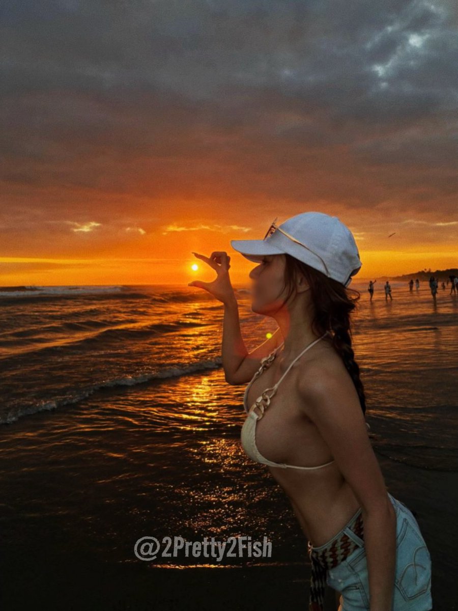 2Pretty2Fish's tweet photo. 把落日捏成一顆超甜的橘子🍊

 #慢生活 #橘子海 #日落愛好者 https://t.co/4d6QMf9Ojp