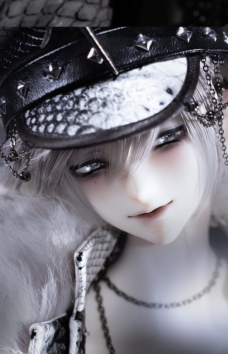 DOLKSTATION's tweet photo. 【お知らせ】
DOLL ZONEより、どこか妖しい魅力をまとった70cm級アニメ造形ドール『White』が新登場。
最大15％OFFのキャンペーンも開催中！

➡️ https://t.co/z1P5nF7CU3

メイク付きフルセットは数量限定先着販売。
新作記念で最大15%OFFの受注期間は9/23(水・祝) 23:59まで！ https://t.co/sJVPpQYQLK