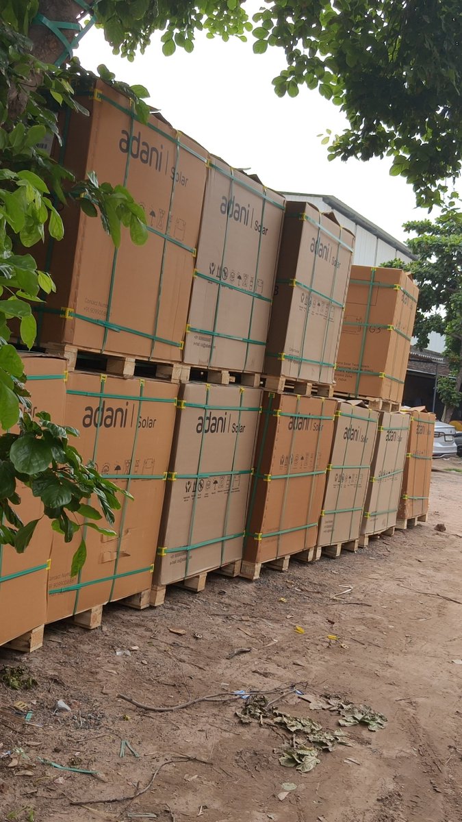jitenpalkumar's tweet photo. Solar Panel Mangva lia hai jisko bhi lagvana ho to contact me isme subsidy bhi available hai govt ki 40% abhi haal filhal...! 
Bc Ab To Adani Chalna Chahie 😎
#buisness #greenenergy #solar #adani https://t.co/B0FWh7JIqN