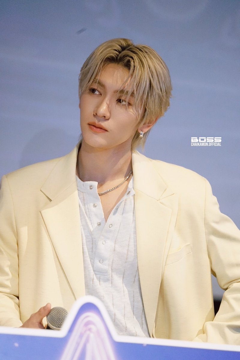 BossC_Official's tweet photo. กรี๊ดได้เลยครับ หล่อมากจริงๆ 🫪🫪

BOSSNOEUL NUUI LIVE
#NuuiWorldxBossNoeul https://t.co/PzTjoQShjp
