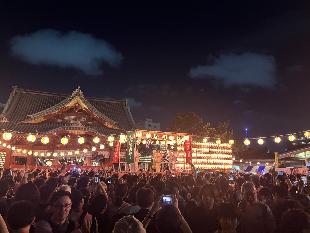 sanpen1912's tweet photo. 今宵は神田明神アニソン盆踊り。

忙しいから最後２曲残しからの参加だったけど充分楽しめた。

ま、ワイくんの本番は来週の徳島だからね。前哨戦としてはヨシ！

#神田明神 https://t.co/wELYPqEDEK