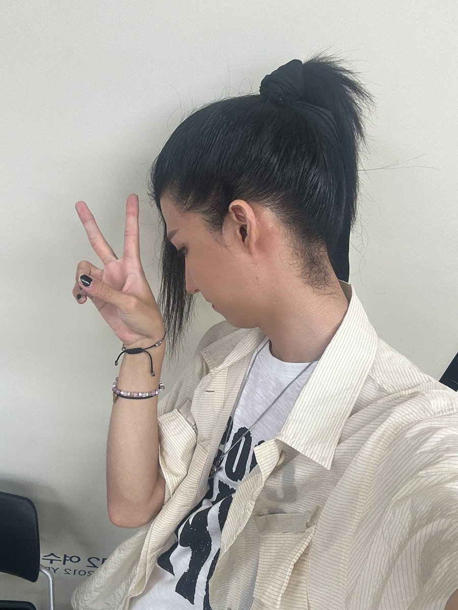 fromjubble's tweet photo. 260807 [💭] 9.11 PM

yeosu schedule finished, and now we're headed back to seoul~

*📸

*📸

*📸 https://t.co/BSHAyF2RJR