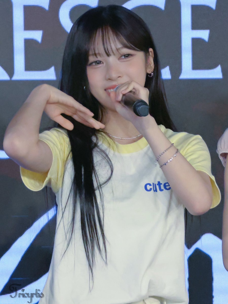 sonho_azul325's tweet photo. 260614 일본 프로모션 이벤트

#메이 #MAY
#리센느 #RESCENE #リセンヌ https://t.co/793JuQbdaI