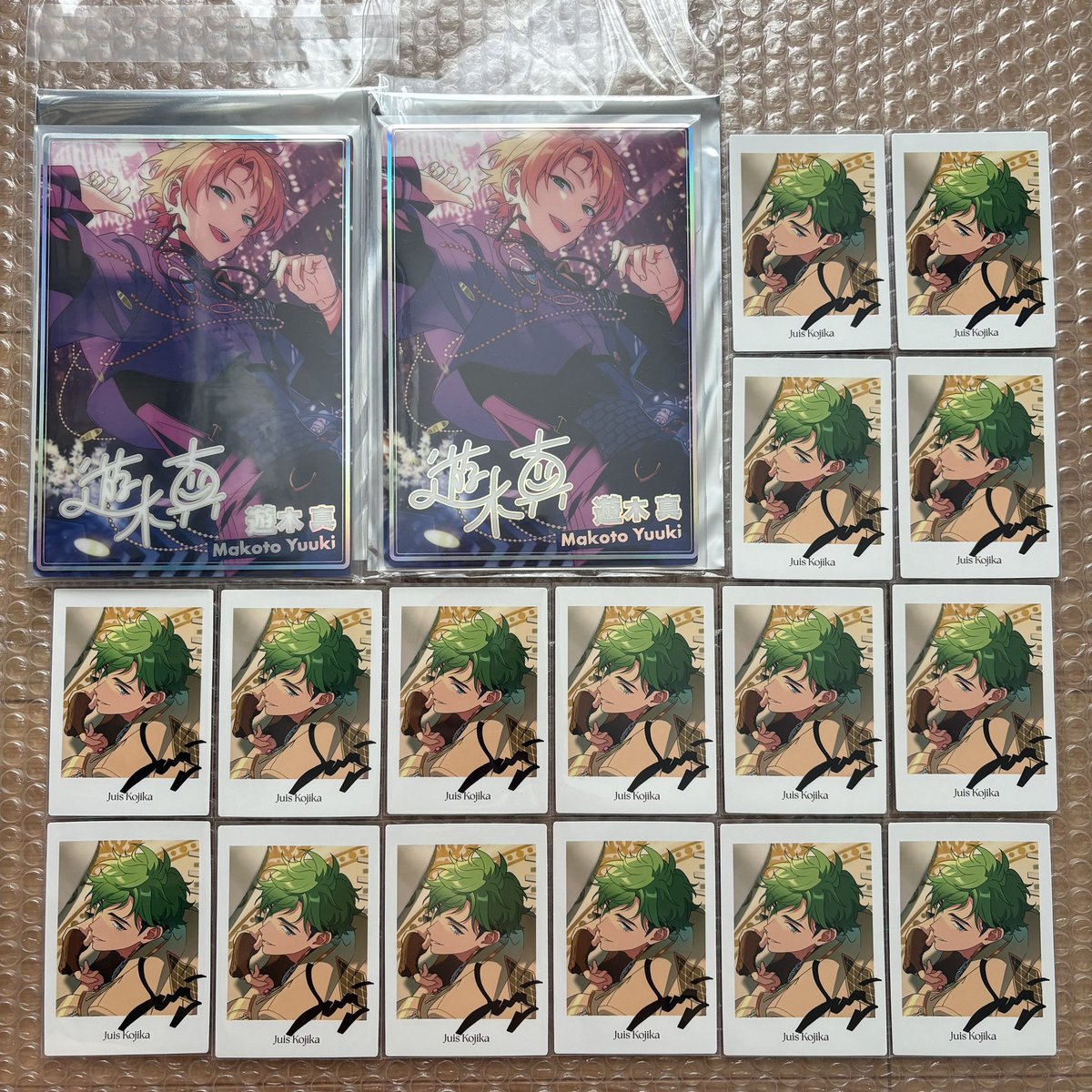 kuzu_sk's tweet photo. 【譲渡】あんスタ あんさんぶるスターズ!! 

譲: 影片みか 遊木真 朱桜司 小鹿ジュイス 久遠舞珠 

求：①5080円 ②3974円 ③3070円 ④1420円
※いずれも送料込みの金額

初期汚れ/傷等を気にされる方はご遠慮ください。
【画像毎】のお譲り、郵送対応のみ。
よろしくお願い致します。 https://t.co/IvGujqgkvI