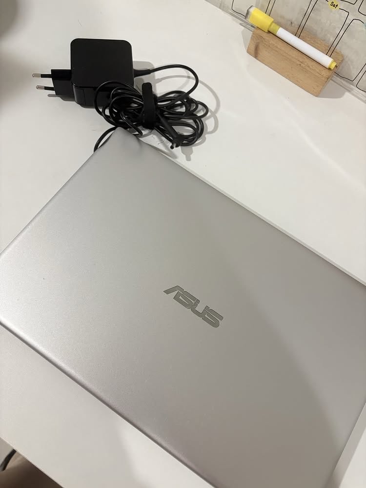 jxfla_'s tweet photo. For Sale - ASUS VivoBook 14 A412F
✨Rp4.900.000✨
📍Jakarta Barat
✅ Intel Core i5-8265U
✅ RAM 8GB DDR4
✅ SSD NVMe 512GB
✅ NVIDIA GeForce MX250
✅ Windows 11
Available checkout by 🍊, detail pc
#zonauang #zonaba #zonajajan #wtslaptop #juallaptop https://t.co/3Bg4MpY2Vj