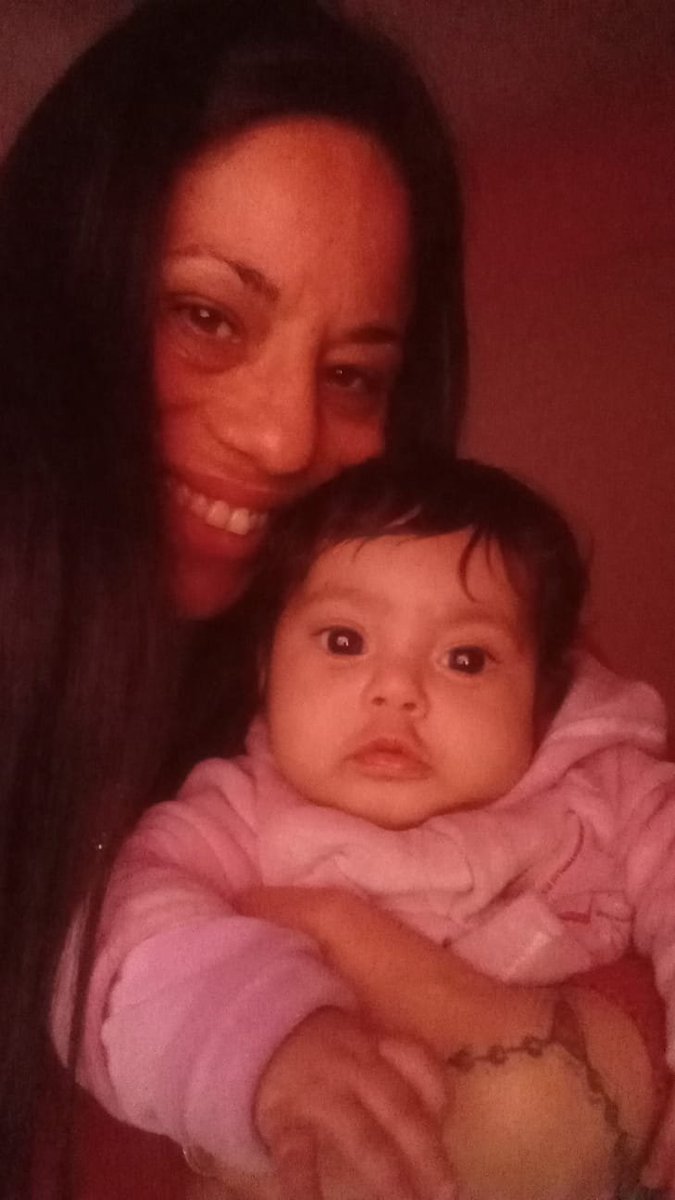 AlmeidaaCaro's tweet photo. Con su abuelita https://t.co/bxRLICYtzF