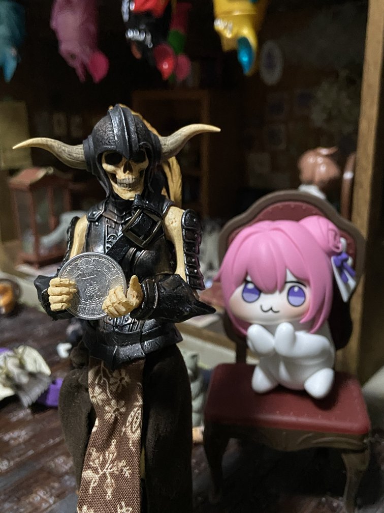 Ridleyinugoya's tweet photo. 一銭硬貨
部屋の片付けをしていたら出てきた。昭和十五年のもので裏面に鳥が掘られてるからなんだろうと思ったら、どうやらヤタガラスみたいだ。祖父の遺品だろうか。大切にとっておこう。いや、まぁ、玩具スラム街に埋もれてた事実からは目をそらせつつ……(´･ω･`) https://t.co/Mh9gNOopKj