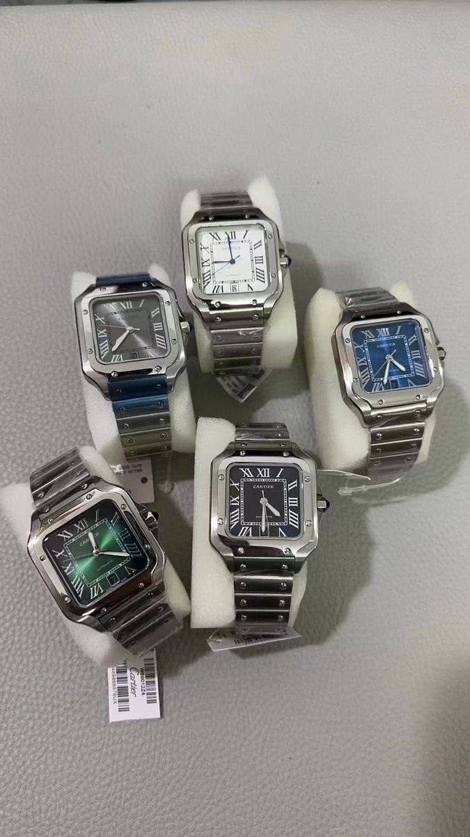 707_atelier's tweet photo. Five Santos. One decision. Which one’s yours? ⌚ #Cartier #CartierSantos #WatchCollector #Luxury
#trivon https://t.co/4bKlItdEzV