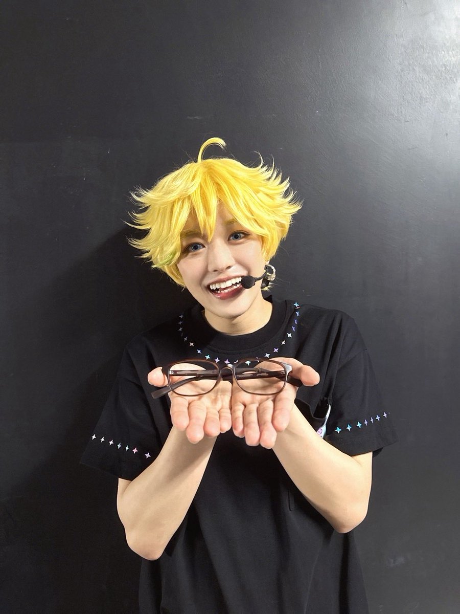 miyawaki2001's tweet photo. せんぱいお誕生日
おめでとうございます〜♪
#あんステ
#すいっち日記
#青葉つむぎ誕生祭2026 https://t.co/7BMqqGOEZj