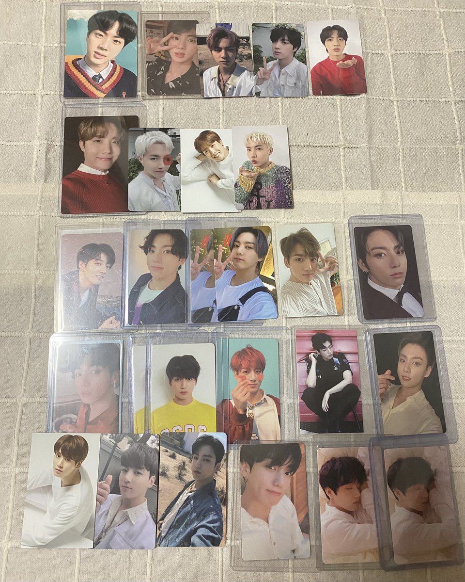 Qyq03's tweet photo. BTS トレカ 交換

譲 画像の物 
    ミニフォトや他のグッズも写真外ございます◎
     リプ欄続く

求 買取>ボイネクとの交換

郵送希望です📮
交換可能な方お声掛けよろしくお願いします🙇🏻‍♀️ https://t.co/JFSNnyWqLO