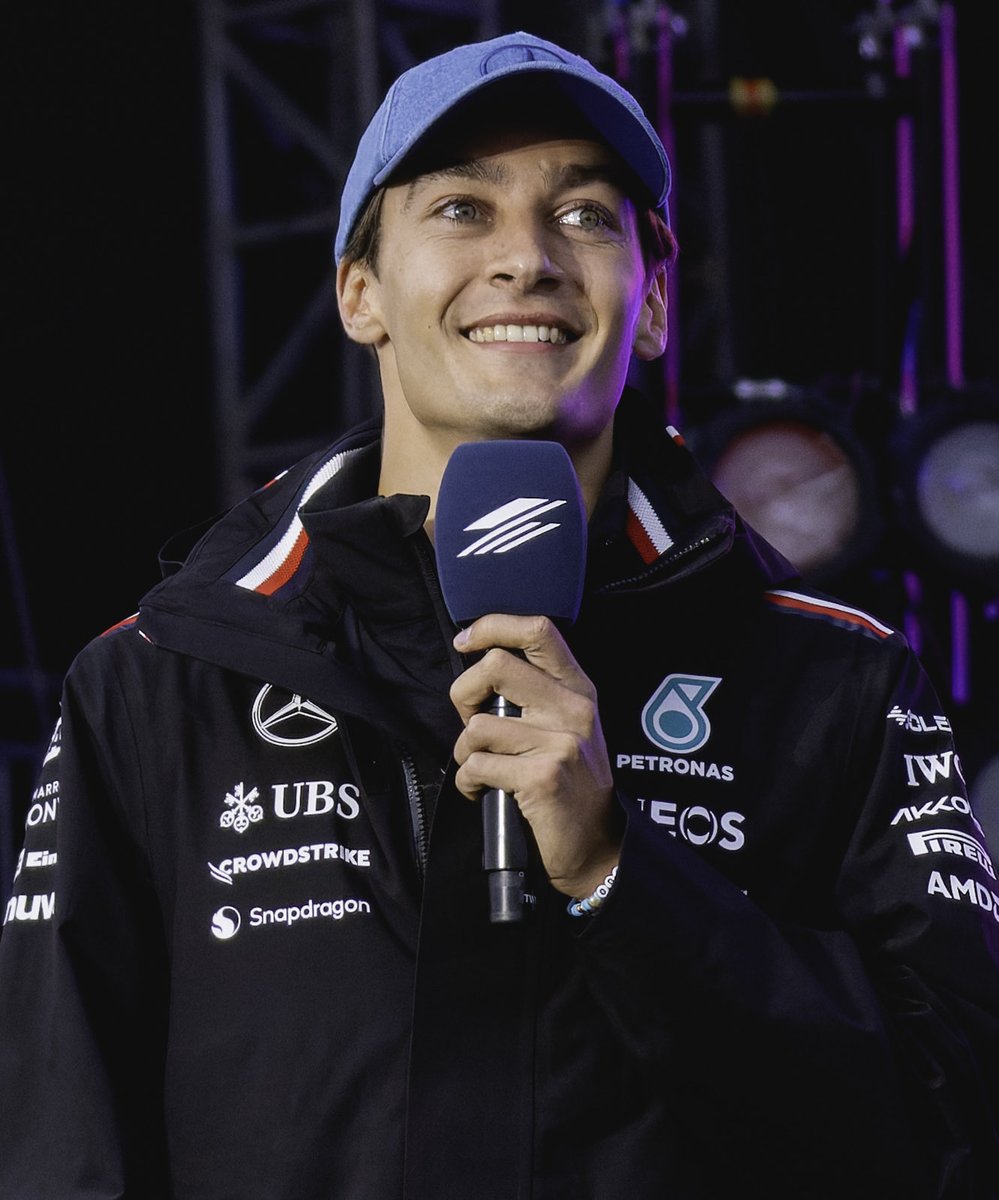HaasEnjoyer's tweet photo. I LOVE hearing stories about F1 drivers  who learned racing later in life.

Mark Webber — started in Formula Ford at around 19

Graham Hill — first sat in a racing car at 24

George Russell — still hasn’t learned https://t.co/sEUlTps5l6