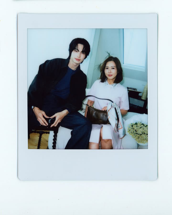 WinmetawinO's tweet photo. Timeless gifts for timeless moments.
@Prada #Prada

#PradaxWin
#winmetawin https://t.co/wfndoQcM18