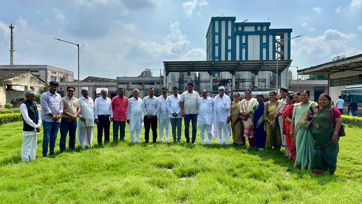 DUSS_Varanasi's tweet photo. आज  दिनांक 07-अगस्त-2026 को छत्रपति संभाजीनगर जिला सहकारी दुग्ध उत्पादक संघ, महाराष्ट्र के निदेशक मंडल एवं वरिष्ठ अधिकारियों के प्रतिनिधिमंडल ने आज वाराणसी दुग्ध उत्पादक सहकारी संघ का अध्ययन भ्रमण किया। 

भ्रमण के दौरान प्रतिनिधिमंडल ने दुग्ध उपार्जन, गुणवत्ता प्रबंधन, प्रसंस्करण, स्वचालन एवं सहकारी प्रबंधन की कार्यप्रणालियों का अवलोकन किया तथा दोनों दुग्ध संघों के बीच डेयरी विकास एवं सर्वोत्तम कार्यप्रणालियों के आदान-प्रदान पर सार्थक चर्चा हुई।
@NDDB_Coop 
@ShahMeenesh 
@UPPCDF 
@DOAHUP