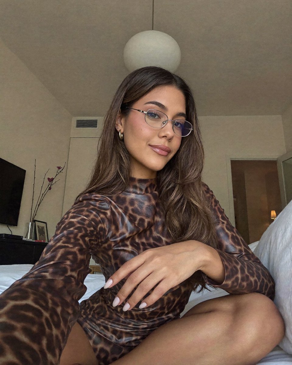 sheismiatrans's tweet photo. What kind of man do you think actually deserves a trans girl? 🤷🏻‍♀️🏳️‍⚧️ https://t.co/e11NoEIc2M