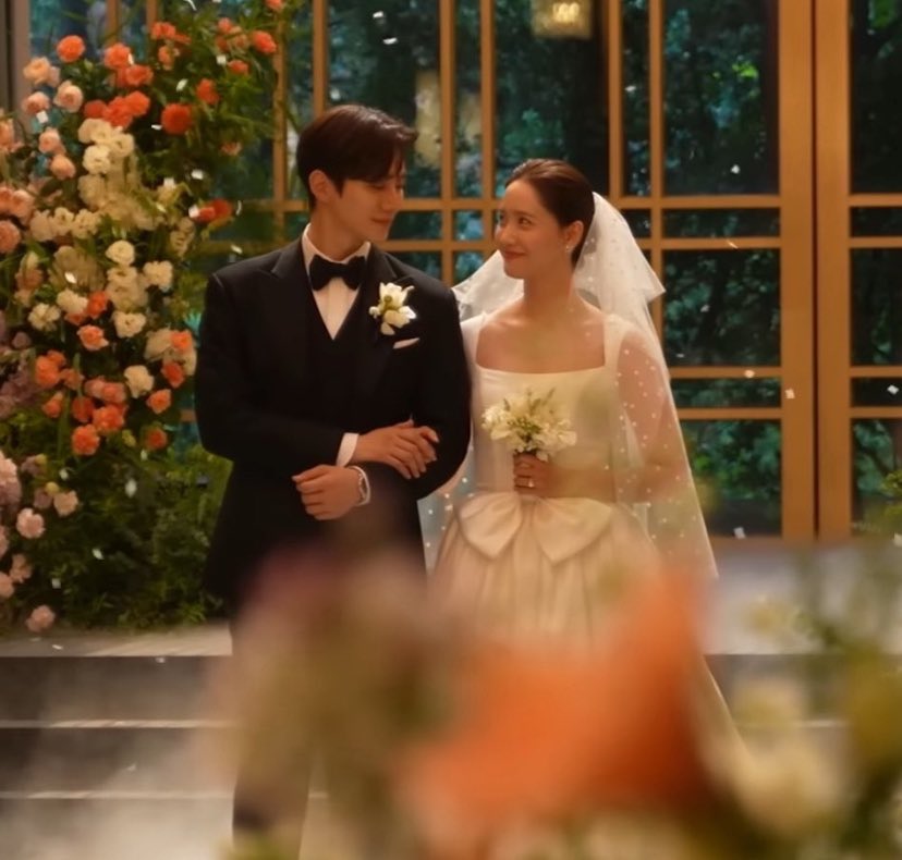 mimi488650's tweet photo. もう3年も経つのかぁ🥺
ほんとにずっと大好きすぎるなぁ...

Happy 3rd wedding anniversary💛🩷

#KingTheLand https://t.co/C1eYCB11Qq