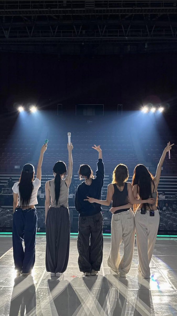 TCYCRV's tweet photo. See you tomorrow🥺 https://t.co/HggZJrOUf4