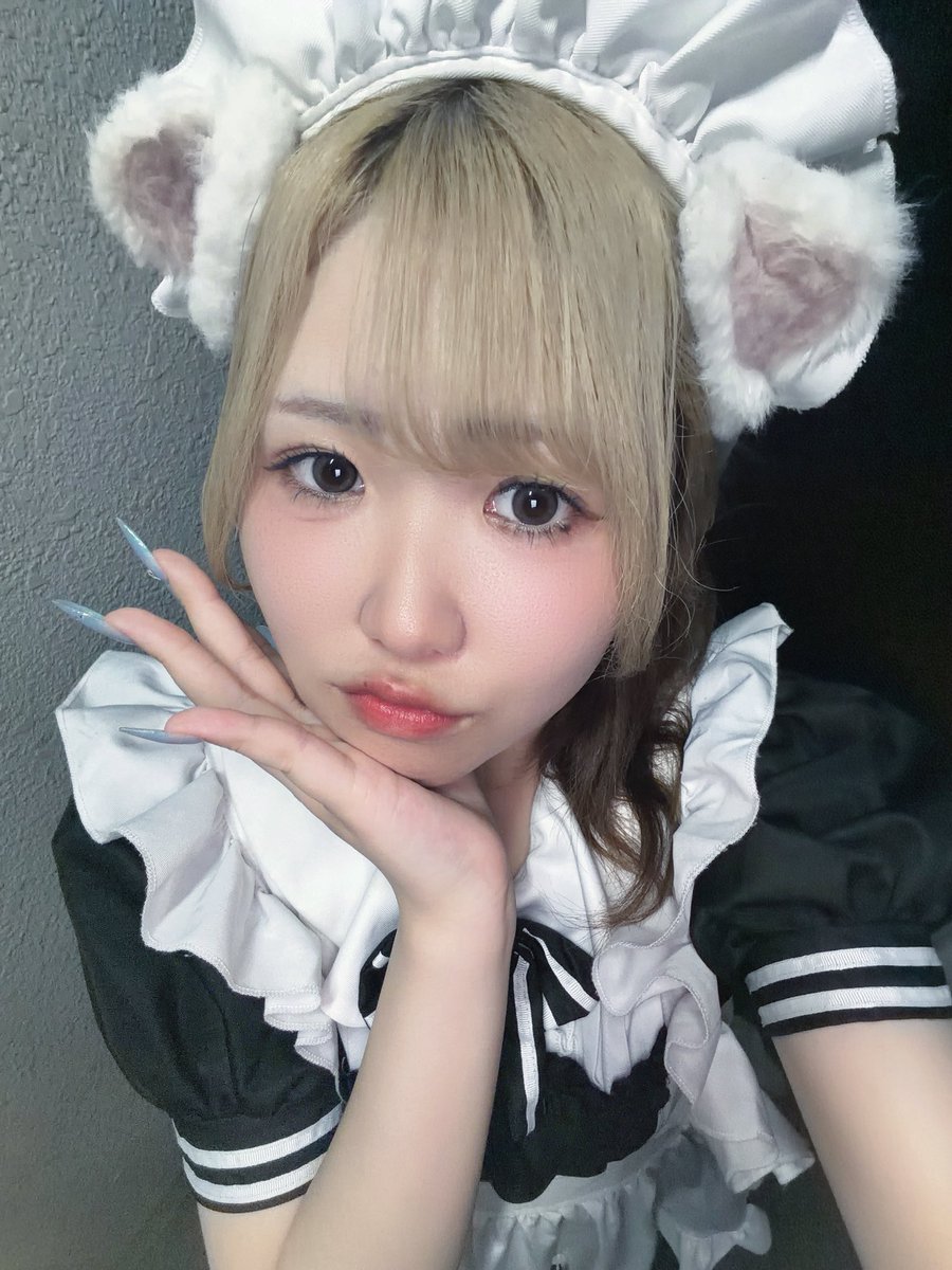kanade15_15's tweet photo. 面白いくらい店前工事中でわろてます🚧
飲みべ高んちゅ、この指止まれー

#コンカフェ
#コンカフェ嬢
#コンカフェキャスト https://t.co/sIPk5F3eyA