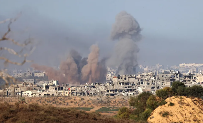 teleSURtv's tweet photo. 🚨 Unicef: 300 niños muertos en Gaza en 300 días de alto el fuego - uno cada día. Israel mató a 1.250 personas desde octubre de 2025. Sin reconstrucción, 2,1 millones de gazatíes hacinados en tiendas. 

#Gaza #Palestina #Unicef #teleSUR #7Ago https://t.co/gPCxc8MOb6