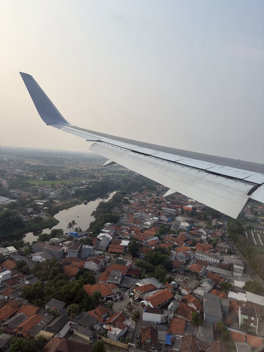 OUocb1c's tweet photo. 🇮🇩ジャカルタに到着🛬
少し蒸し暑いけど東京よりは涼しい気がする
物価安すぎて最高😆

#ひとり旅
#海外旅行
#インドネシア https://t.co/u1YPYAzyi9